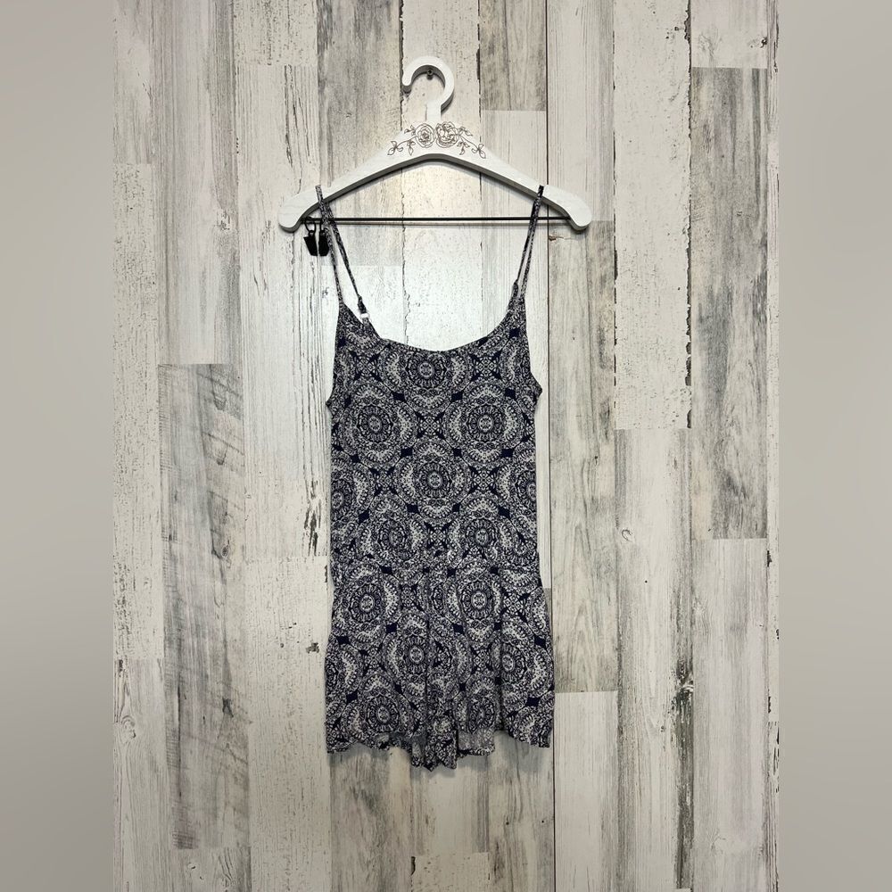 Romper   - Picture 3 of 5